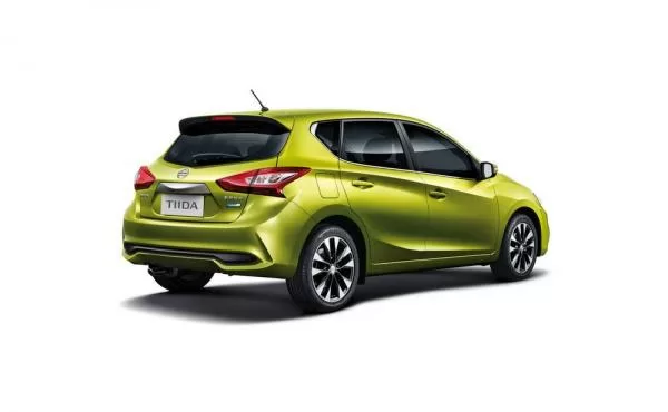 Nissan Tiida 2017 có gì để đối đầu với Ford Focus?