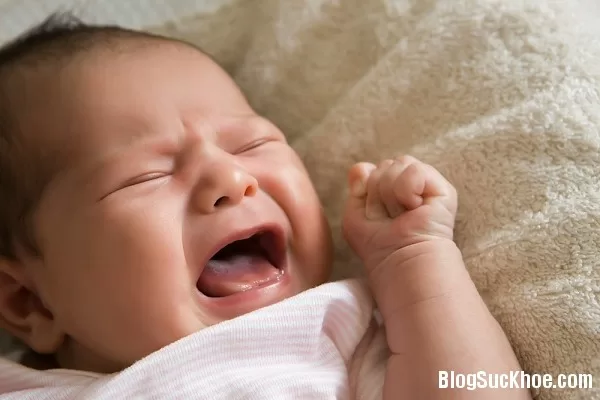 Kinh nghiệm dân gian chữa chứng khóc đêm của trẻ