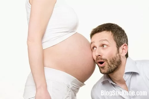 Tìm hiểu về những cú đạp của trẻ trong bụng mẹ