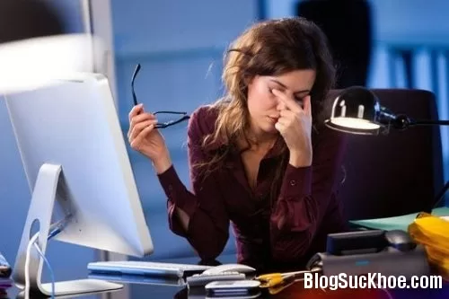 Cách bảo vệ mắt khi ngồi máy tính suốt ngày