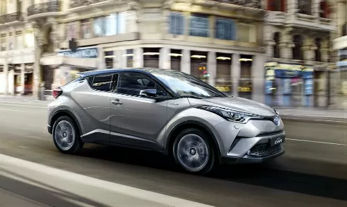 Lộ nội thất Toyota C-HR 2017 - Nhiều tính năng và trang bị an toàn