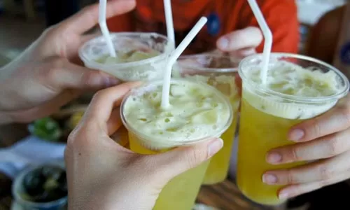 Thu lãi khi mở quán nước mía với chi phí dưới 10 triệu đồng