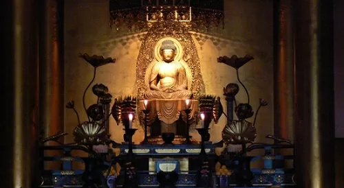 Vị trí ban thờ đại diện cho đời sống tâm linh và liên quan tới phong thủy