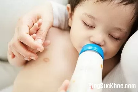 Công dụng của sữa dê đối với trẻ sơ sinh