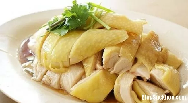Những người không nên ăn thịt gà