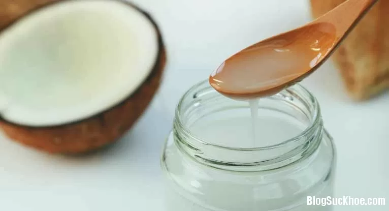 Không lo rụng tóc, bạc tóc với dầu dừa