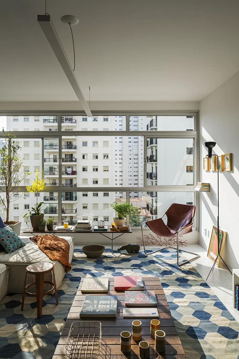 Thạm quan căn hộ 50m² yên bình ngập tràn ánh sáng tự nhiên