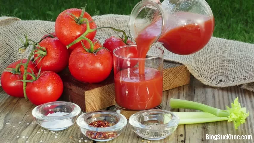 Một số công dụng điển hình của nước cà chua