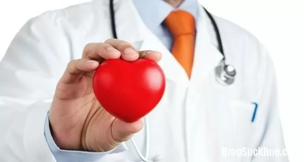 Gặp người bị đau tim cần xử trí như thế nào?