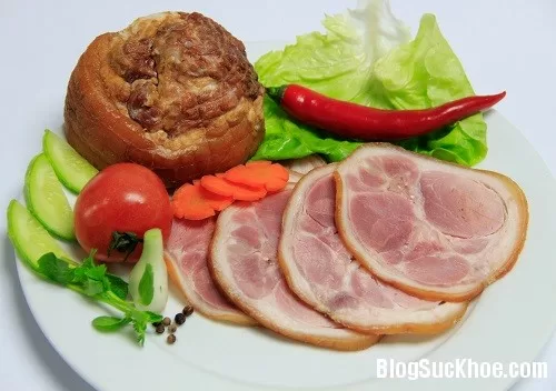 Thực phẩm dễ gây ung thư bạn cần biết