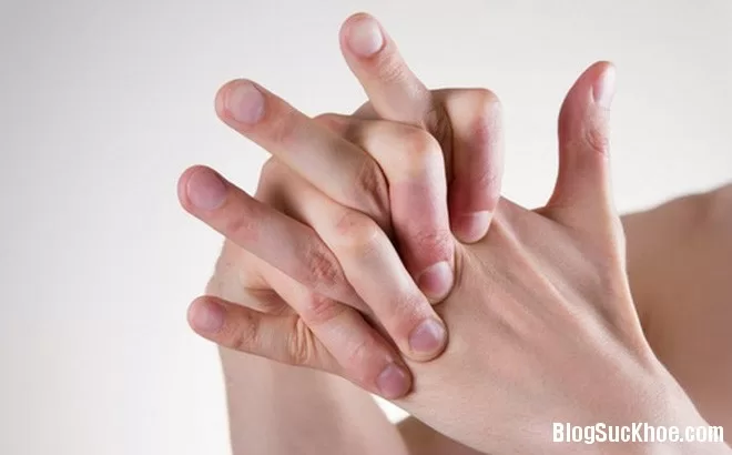 Đau đầu ngón tay cảnh báo nhiều bệnh nguy hiểm