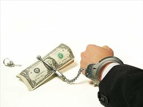 Số nợ nần thể hiện như thế nào qua tướng tay?