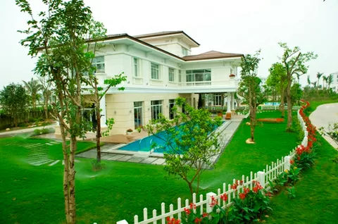 Mua biệt thự dự án được tặng tiền tỷ