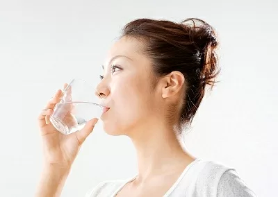 Nếu muốn chết sớm hãy uống nước kiểu này đi