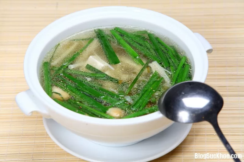 Cây hẹ chữa nhức răng, nhuận tràng