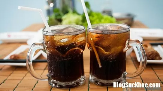 Thói quen ăn uống sai cách khiến mỡ bụng ngày càng dày