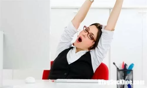 Mẹo đẩy lùi cơn buồn ngủ trưa hiệu quả cho dân văn phòng