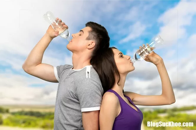 Uống nhiều nước giúp ngừa ung thư bàng quang