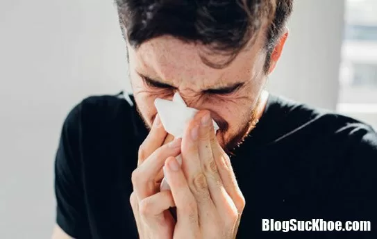 Nhịn hắt hơi có gây nguy hiểm không ?