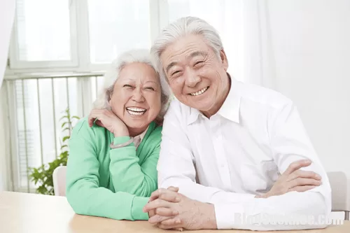 Lưu ý 8 vấn đề cần tránh chăm sóc người cao tuổi