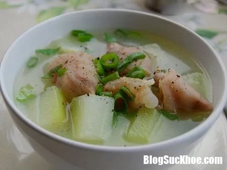 Sản phụ ăn canh giò heo hầm đu đủ có thật sự tốt ?