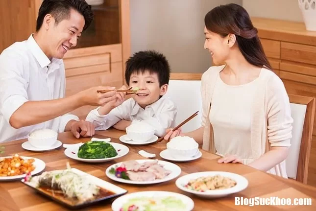 Những quan niệm ăn uống sai lầm mọi người thường rỉ tai nhau