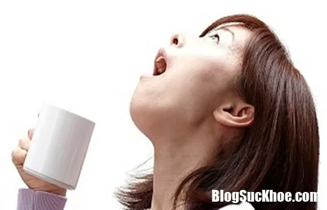 Bị viêm họng lúc giao mùa ngày càng nặng do những thói quen truyền tai nhau của người Việt