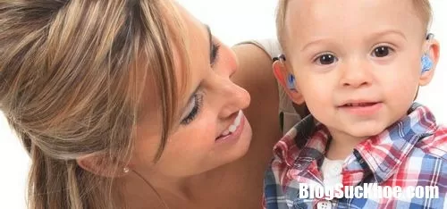 Nguyên nhân và triệu chứng của bệnh khiếm thính