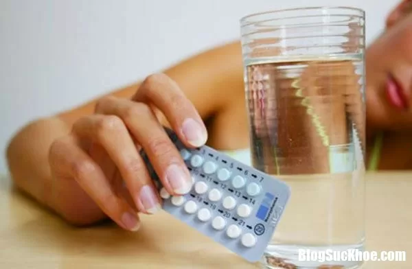 Sử dụng thuốc tránh thai hàng ngày và những tác dụng phụ cần biết