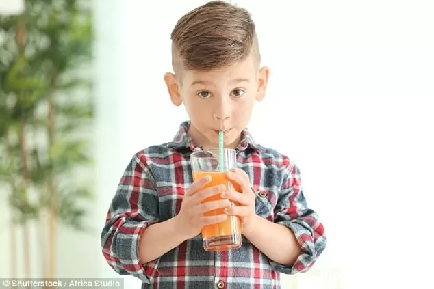 Nguy cơ mắc hen suyễn ở trẻ em do uống nhiều đồ ngọt
