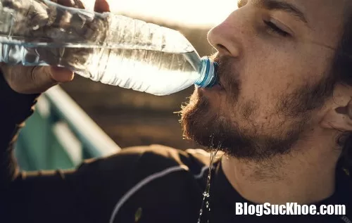 Năm dấu hiệu cảnh báo cơ thể mất nước cần bổ sung ngay