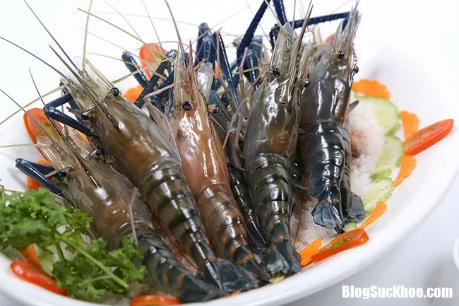 Những thực phẩm không nên ăn với tôm