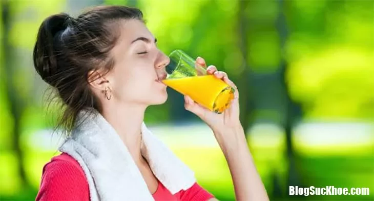 Uống nước trái cây vào buổi sáng không tốt cho sức khỏe đường ruột