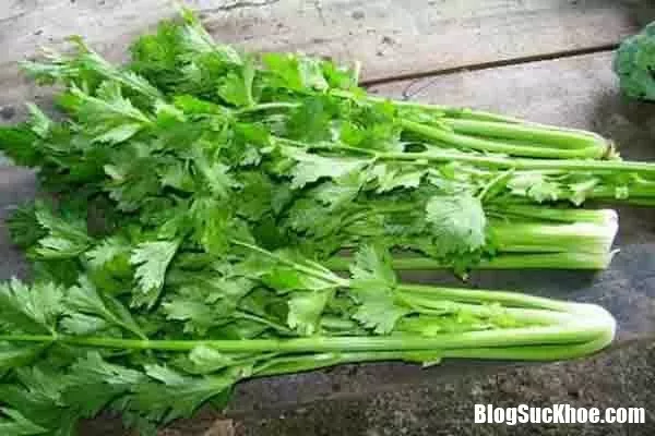 Người nào không nên ăn rau cần ?