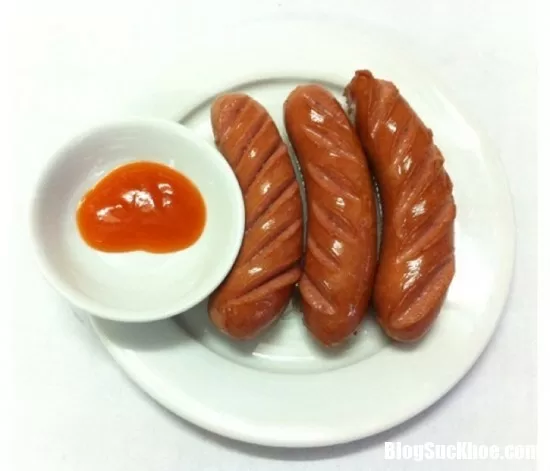 Xúc xích và những tác hại không ngờ đối với sức khỏe