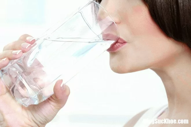 Mỗi ngày uống 1 ly nước muối loãng và công dụng kỳ diệu đối với sức khỏe