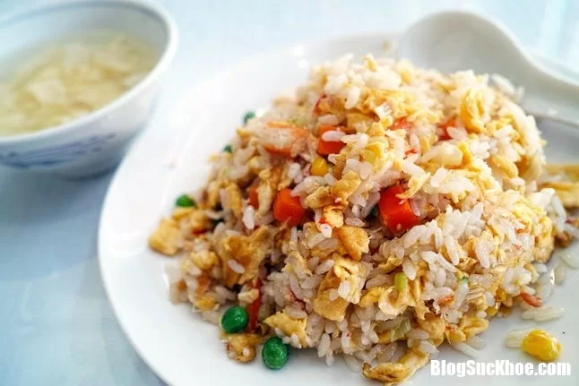 Có một số thực phẩm "không đội trời chung" với lò vi sóng