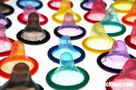Cách nhận biết bao cao su thật và giả