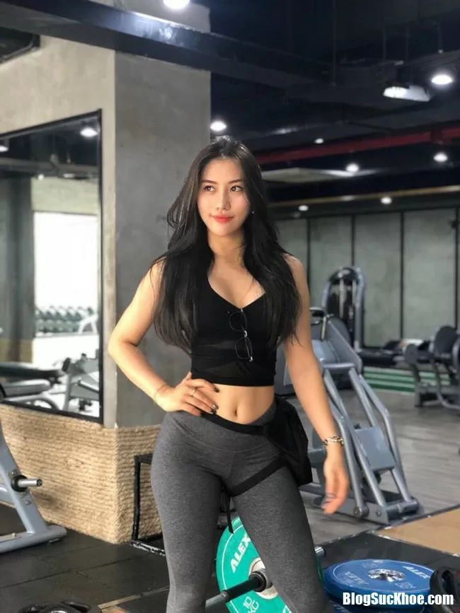 Vòng 3 săn chắc, đẫy đà chỉ với các động tác thể dục sau