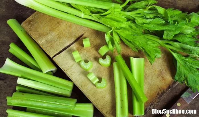 Công dụng thần kì khi thêm chanh vào nước ép cần tây