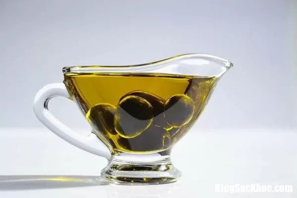 Công dụng thần kì khi kết hợp 2 loại nước tưởng không bao giờ "đội trời chung"