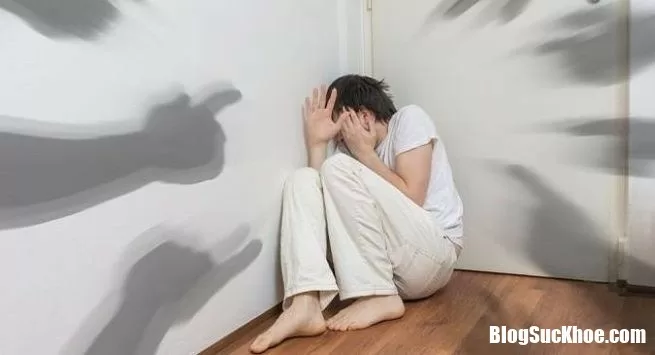 Rối loạn tâm thần: Rất nhiều bạn trẻ đang có biểu hiện ban đầu