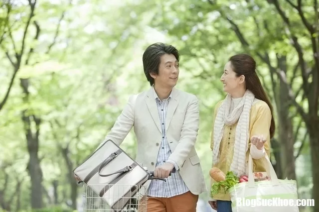 Phụ nữ mãn kinh: Khả năng sinh sản giảm không đồng nghĩa nhu cầu tình dục giảm