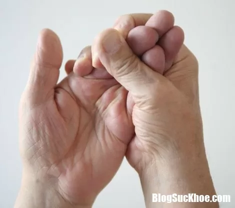 10 căn bệnh chết người có dấu hiệu ban đầu là tê tay