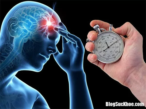 Đột quỵ tuổi 30: càng “ôm” máy tính càng tăng nguy cơ mắc bệnh
